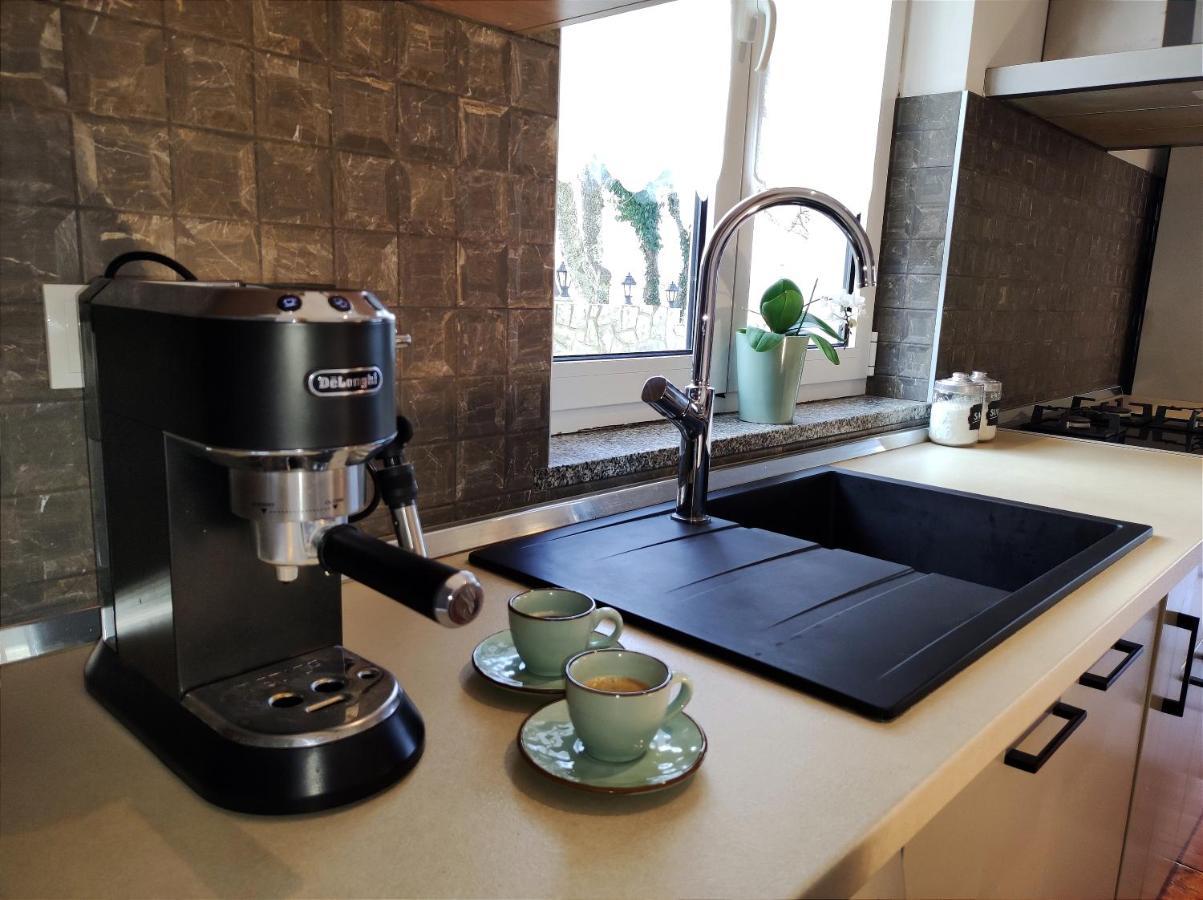 Apartman Emili Malinska Buitenkant foto