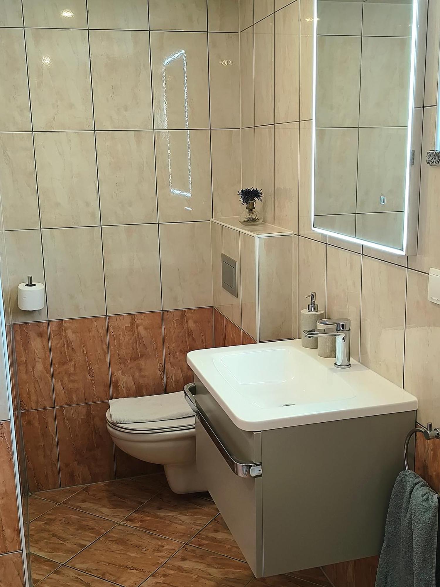 Apartman Emili Malinska Buitenkant foto